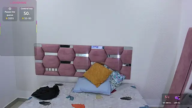 Snapshot of MiiaSmith__ chatting on 22, 11, 2025 MiiaSmith online show from 22, 11, 2025