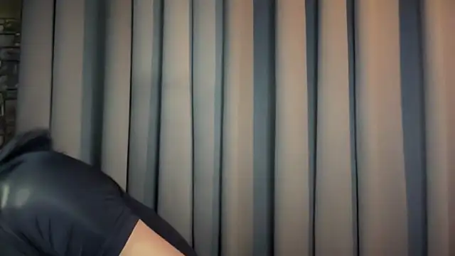 Snapshot of Lust-sluttymira chatting on 5, 11, 2025 Lust-sluttymira online show from 5, 11, 2025