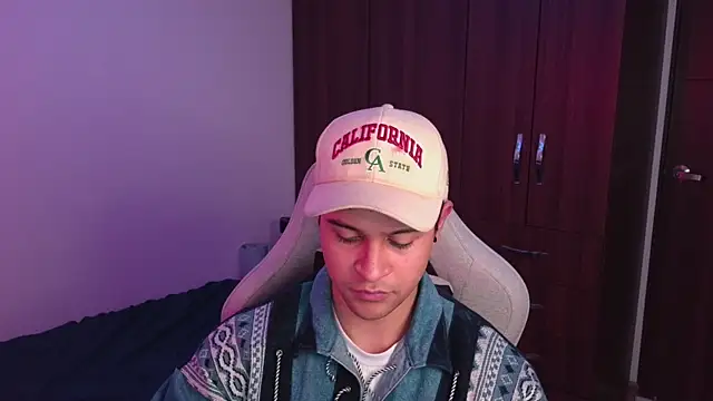 domsantiago  online show from 14, 10, 2025