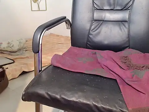 Snapshot of liannexfuckdoll chatting on 4, 10, 2025 liannexfuckdoll online show from 4, 10, 2025