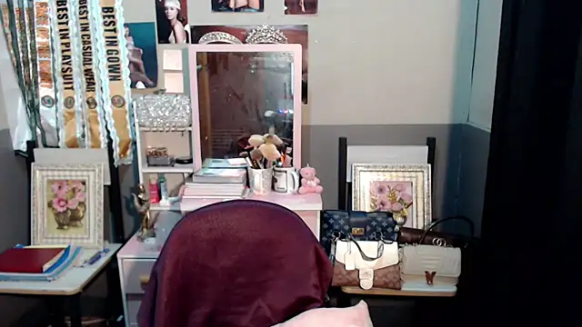 miya khali online show from 2, 11, 2025