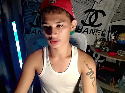 Snapshot of asianhardcock25 chatting on 4, 2, 2026 asianhardcock25 online show from 4, 2, 2026