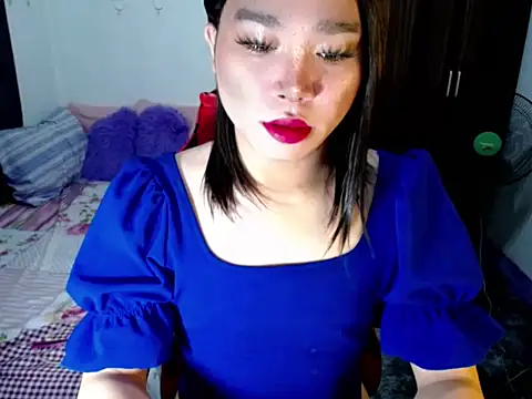 Urassiansweetcummer online show from 19, 9, 2025