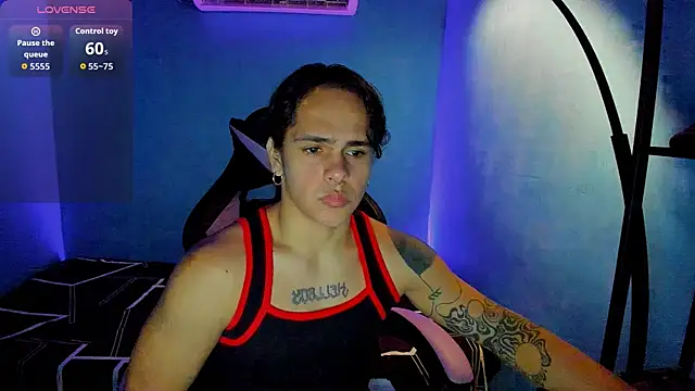 Snapshot of Maximiliano_scoott__ chatting on 27, 9, 2025 Maximiliano scoott   online show from 27, 9, 2025