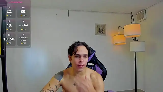 Snapshot of Maximiliano_scoott__ chatting on 1, 11, 2025 Maximiliano scoott online show from 1, 11, 2025