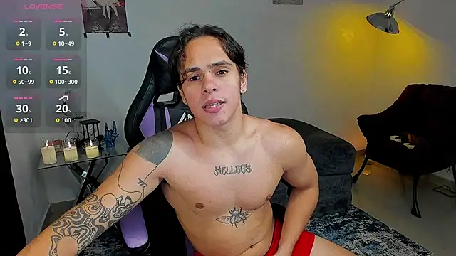 Snapshot of Maximiliano_scoott__ chatting on 21, 11, 2025 Maximiliano scoott online show from 21, 11, 2025