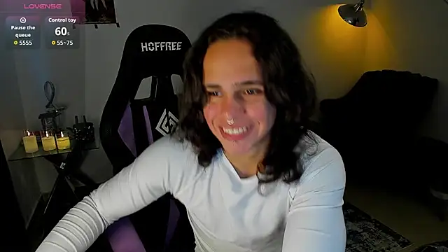 Snapshot of Maximiliano_scoott__ chatting on 24, 11, 2025 Maximiliano scoott online show from 24, 11, 2025