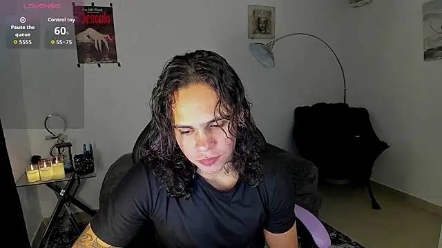 Snapshot of Maximiliano_scoott__ chatting on 25, 11, 2025 Maximiliano scoott online show from 25, 11, 2025