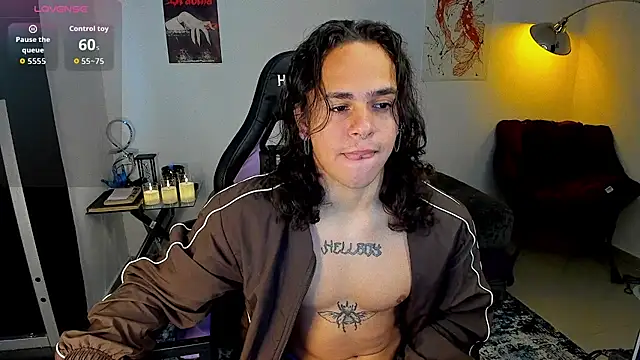 Snapshot of Maximiliano_scoott__ chatting on 5, 12, 2025 Maximiliano scoott online show from 5, 12, 2025