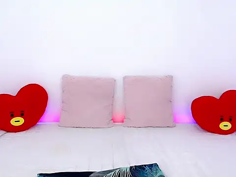 Sweet kittyxx online show from 16, 4, 2026