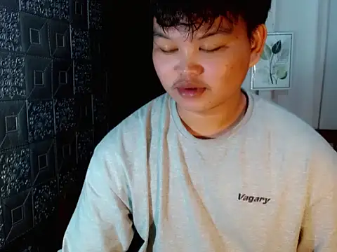 Reynelcock online show from 8, 9, 2025