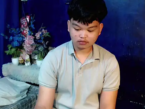 Snapshot of Reynelcock chatting on 12, 2, 2026 Reynelcock online show from 12, 2, 2026