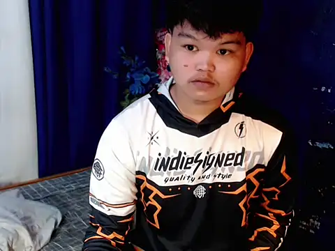 Snapshot of Reynelcock chatting on 15, 2, 2026 Reynelcock online show from 15, 2, 2026