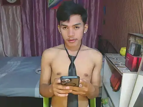 urhot chany online show from 4, 12, 2025