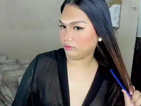 Lou heart online show from 8, 9, 2025