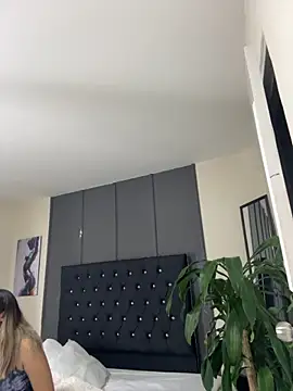 Snapshot of Alexa__Blue chatting on 10, 9, 2025 Alexa Blue online show from 10, 9, 2025