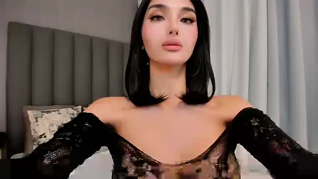 Snapshot of EmeraldGreyson chatting on 4, 2, 2026 EmeraldGreyson online show from 4, 2, 2026