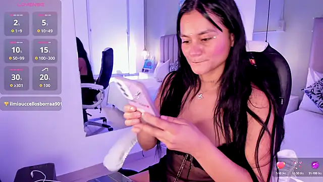 Snapshot of Miiaa_jones chatting on 26, 11, 2025 Miiaa jones online show from 26, 11, 2025