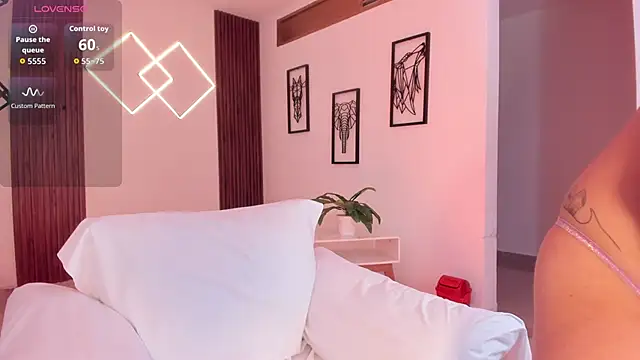 Snapshot of Miiaa_jones chatting on 2, 12, 2025 Miiaa jones online show from 2, 12, 2025