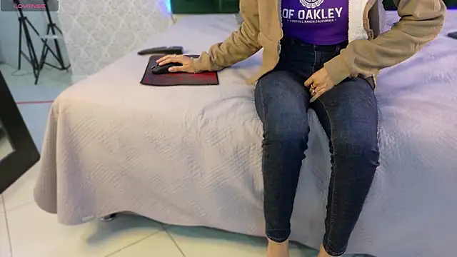 BeccaReedd online show from 7, 10, 2025