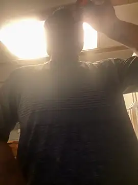 Snapshot of edddy23 chatting on 8, 10, 2025 edddy23 online show from 8, 10, 2025