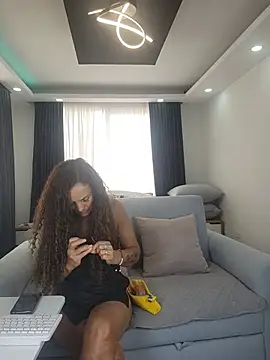 Snapshot of evasweett__ chatting on 16, 7, 2026 evasweett online show from 16, 7, 2026