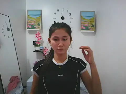 Snapshot of anne_smithe chatting on 5, 12, 2025 anne smithe online show from 5, 12, 2025