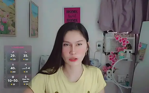 Snapshot of anne_smithe chatting on 8, 3, 2026 anne smithe online show from 8, 3, 2026