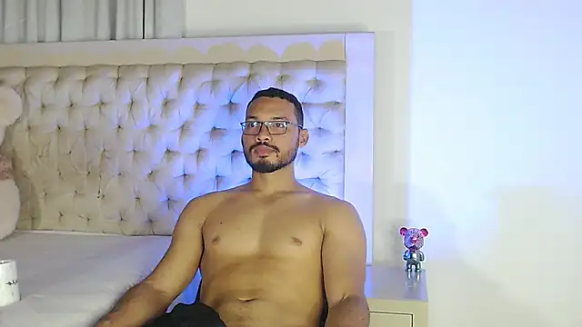 Snapshot of marcusblade chatting on 1, 12, 2025 marcusblade online show from 1, 12, 2025