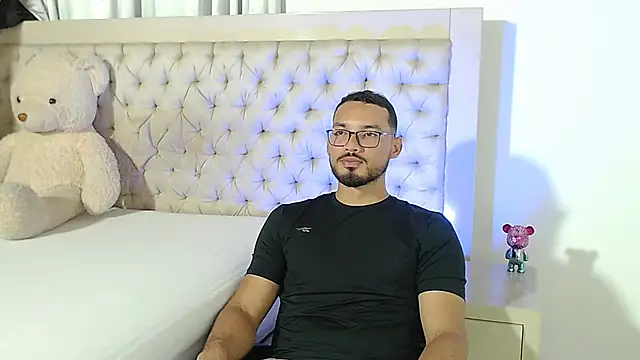 Snapshot of marcusblade chatting on 7, 1, 2026 marcusblade online show from 7, 1, 2026