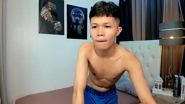 Snapshot of crazyasiantwink chatting on 13, 9, 2025 crazyasiantwink online show from 13, 9, 2025