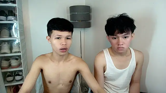 Snapshot of crazyasiantwink chatting on 26, 9, 2025 crazyasiantwink online show from 26, 9, 2025