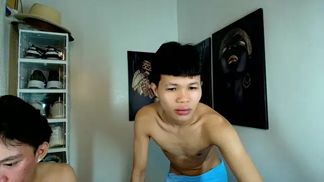 Snapshot of crazyasiantwink chatting on 11, 10, 2025 crazyasiantwink online show from 11, 10, 2025