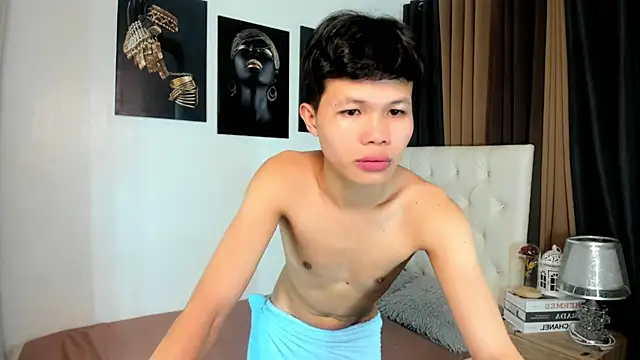 Snapshot of crazyasiantwink chatting on 12, 10, 2025 crazyasiantwink online show from 12, 10, 2025