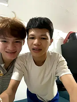 Snapshot of crazyasiantwink chatting on 18, 10, 2025 crazyasiantwink online show from 18, 10, 2025