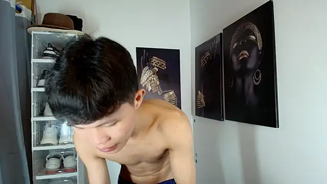 Snapshot of crazyasiantwink chatting on 19, 11, 2025 crazyasiantwink online show from 19, 11, 2025