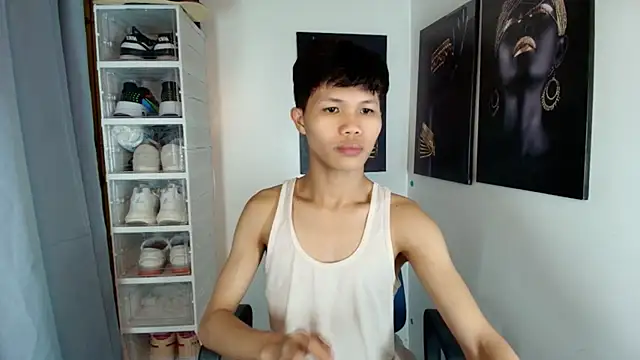 Snapshot of crazyasiantwink chatting on 22, 11, 2025 crazyasiantwink online show from 22, 11, 2025