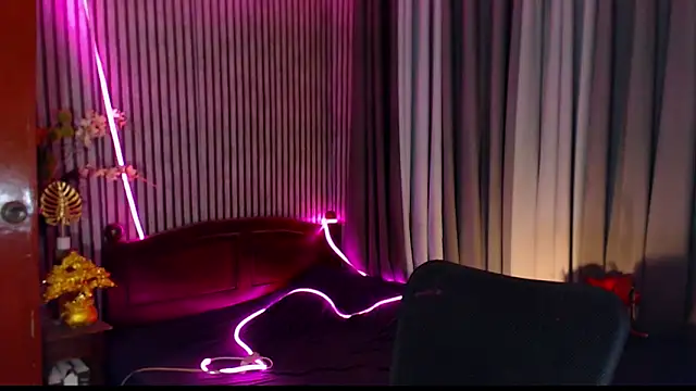 Snapshot of Unforgettablejulia chatting on 3, 2, 2026 Unforgettablejulia online show from 3, 2, 2026