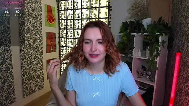 Snapshot of Elis_Cherry chatting on 1, 10, 2025 Elis Cherry online show from 1, 10, 2025