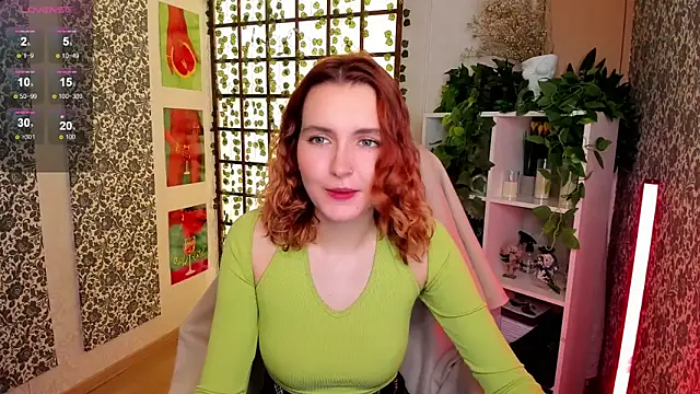 Snapshot of Elis_Cherry chatting on 2, 10, 2025 Elis Cherry online show from 2, 10, 2025