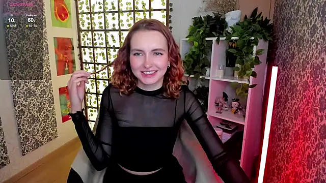 Snapshot of Elis_Cherry chatting on 10, 10, 2025 Elis Cherry online show from 10, 10, 2025