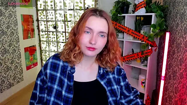 Snapshot of Elis_Cherry chatting on 5, 11, 2025 Elis Cherry online show from 5, 11, 2025