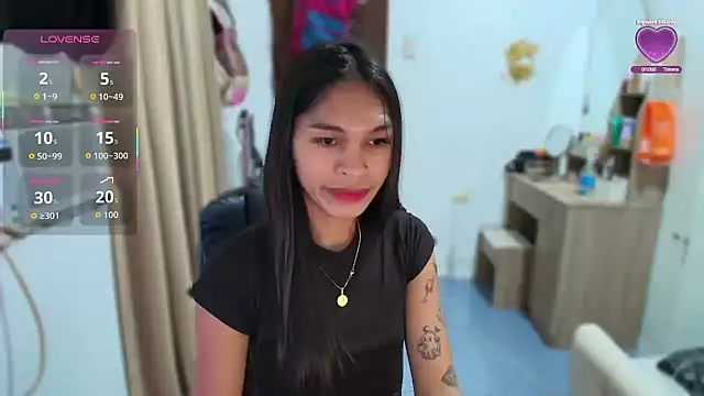 sexloverxxz online show from 20, 12, 2025