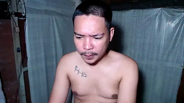 Snapshot of MANIACasianX chatting on 10, 9, 2025 MANIACasianX online show from 10, 9, 2025