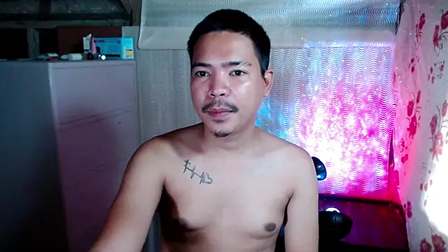 Snapshot of MANIACasianX chatting on 27, 9, 2025 MANIACasianX online show from 27, 9, 2025