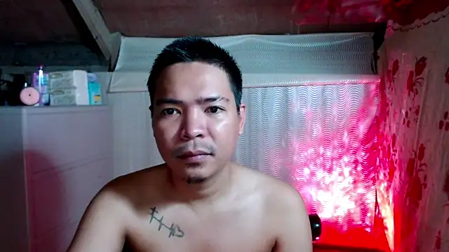 Snapshot of MANIACasianX chatting on 1, 10, 2025 MANIACasianX online show from 1, 10, 2025