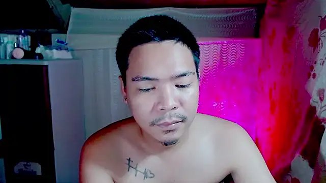 Snapshot of MANIACasianX chatting on 5, 10, 2025 MANIACasianX online show from 5, 10, 2025