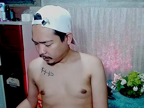 Snapshot of MANIACasianX chatting on 20, 10, 2025 MANIACasianX online show from 20, 10, 2025