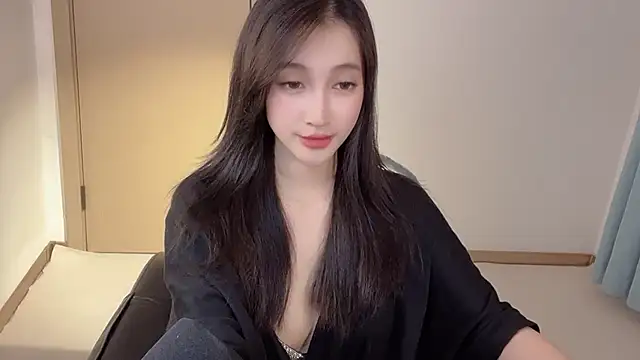 Snapshot of Seraphina-se chatting on 12, 10, 2025 Seraphina-se online show from 12, 10, 2025