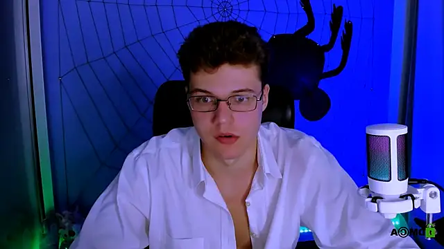 Snapshot of lucas_long_ chatting on 23, 10, 2025 lucas long online show from 23, 10, 2025